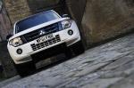 Mitsubishi Shogun Black 2012 года (UK)